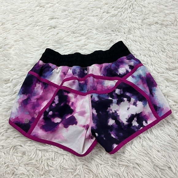 Lululemon Tracker Short III *4-way Stretch Blooming Pixie Multi / Raspberry - Picture 5 of 5